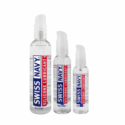 Découvrez le lubrifiant Swiss Navy Silicone, une formule haut de gamme conçue pour procurer une glisse durable, soyeuse et ultra-performante.