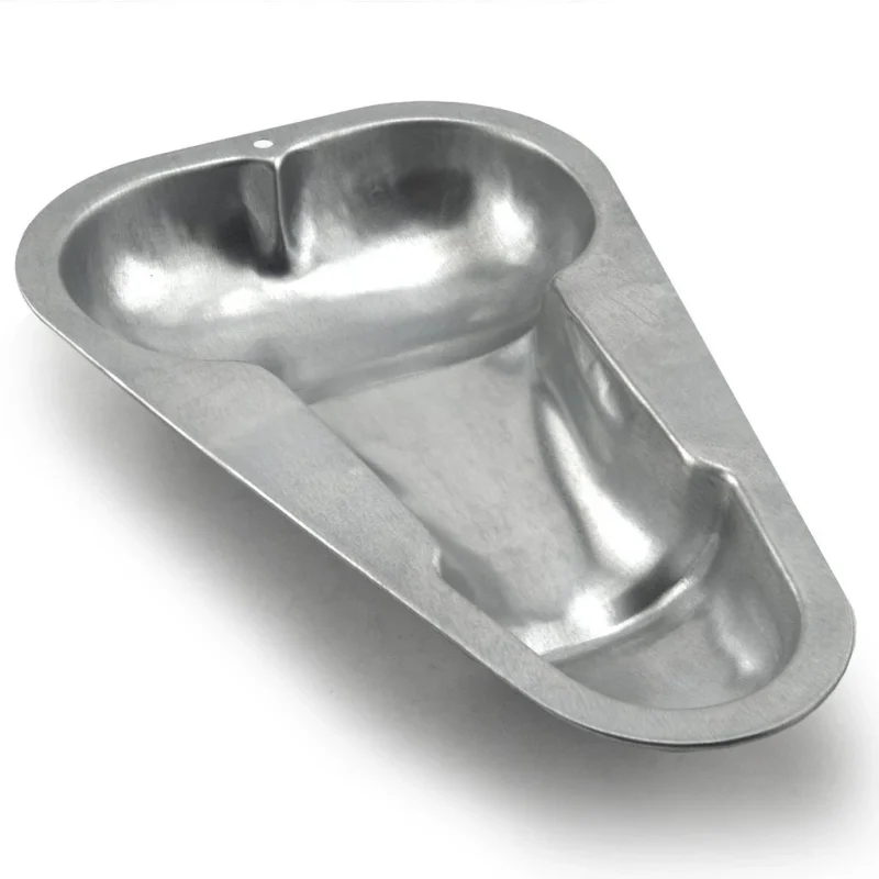 Add a touch of humor and sensuality to your parties with our penis-shaped cake tin.
