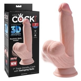 Le dildo réaliste King Cock Plus 7 po à triple densité de avec boules pivotantes est fabriqué dans un nouveau matériau Fanta Flesh.