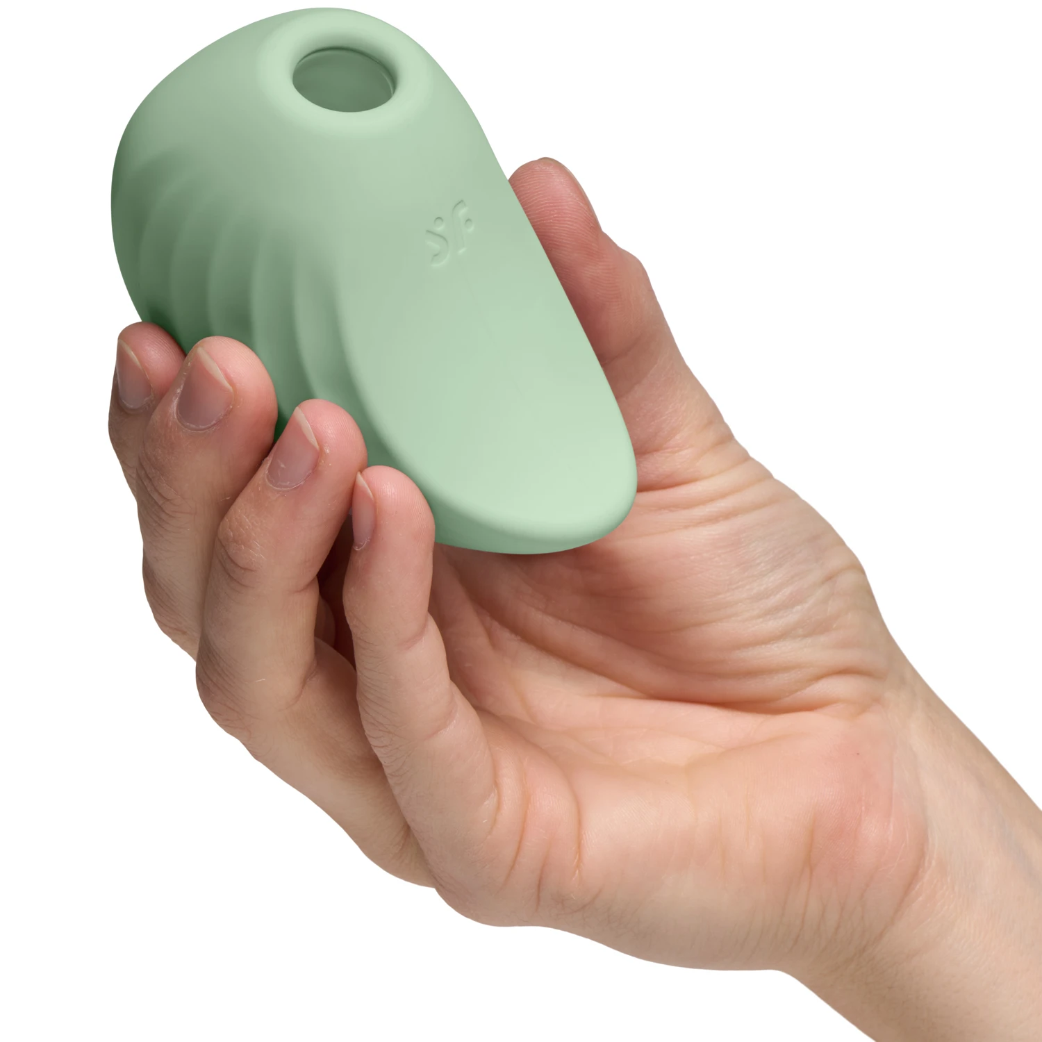 Made from hypoallergenic, medical-grade silicone, the Pearl Diver in mint offers a smooth, silky, and ultra-soft feel.
