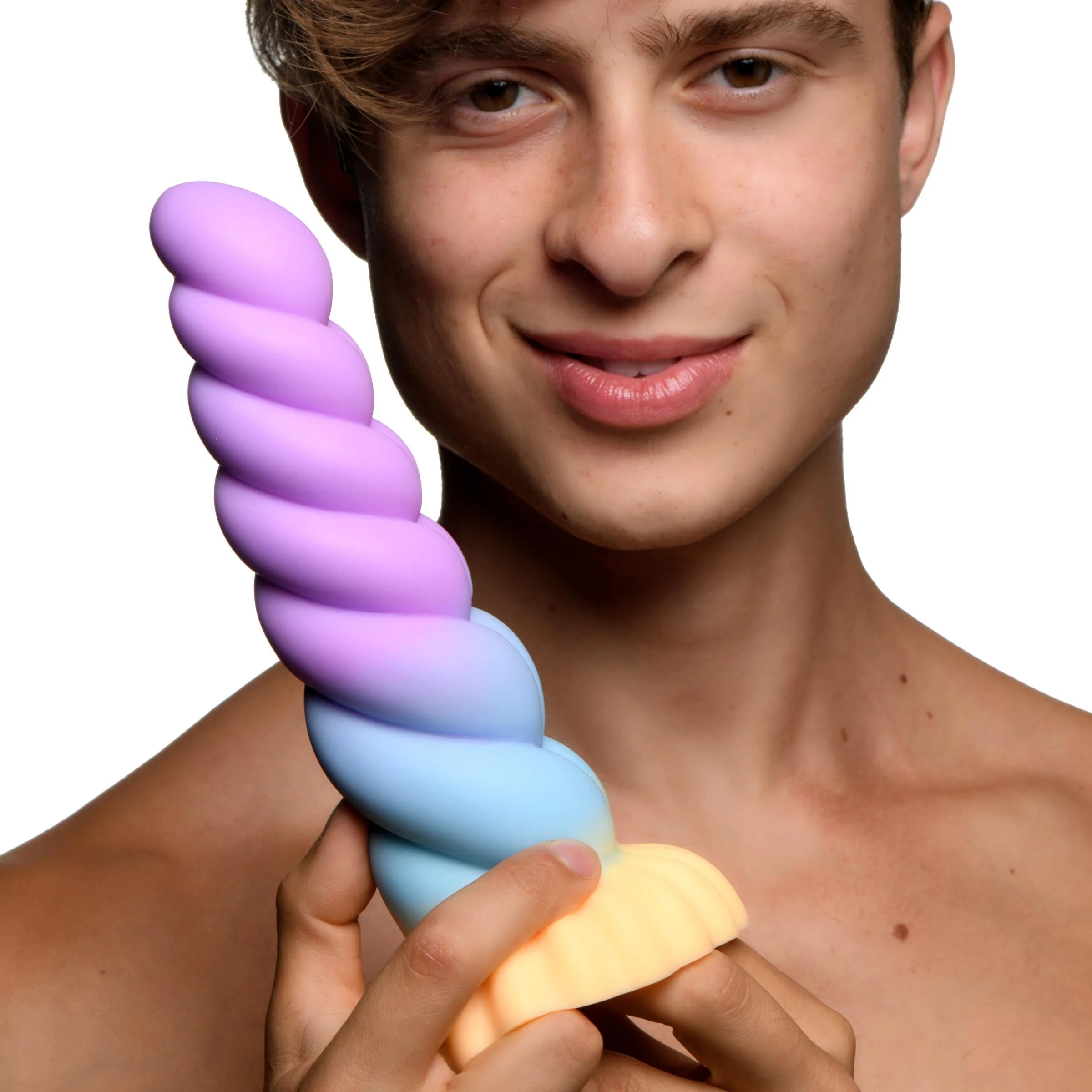 Fabriqué en silicone de qualité supérieure, le dildo Licorne Creature Cocks Mystique est hypoallergénique.