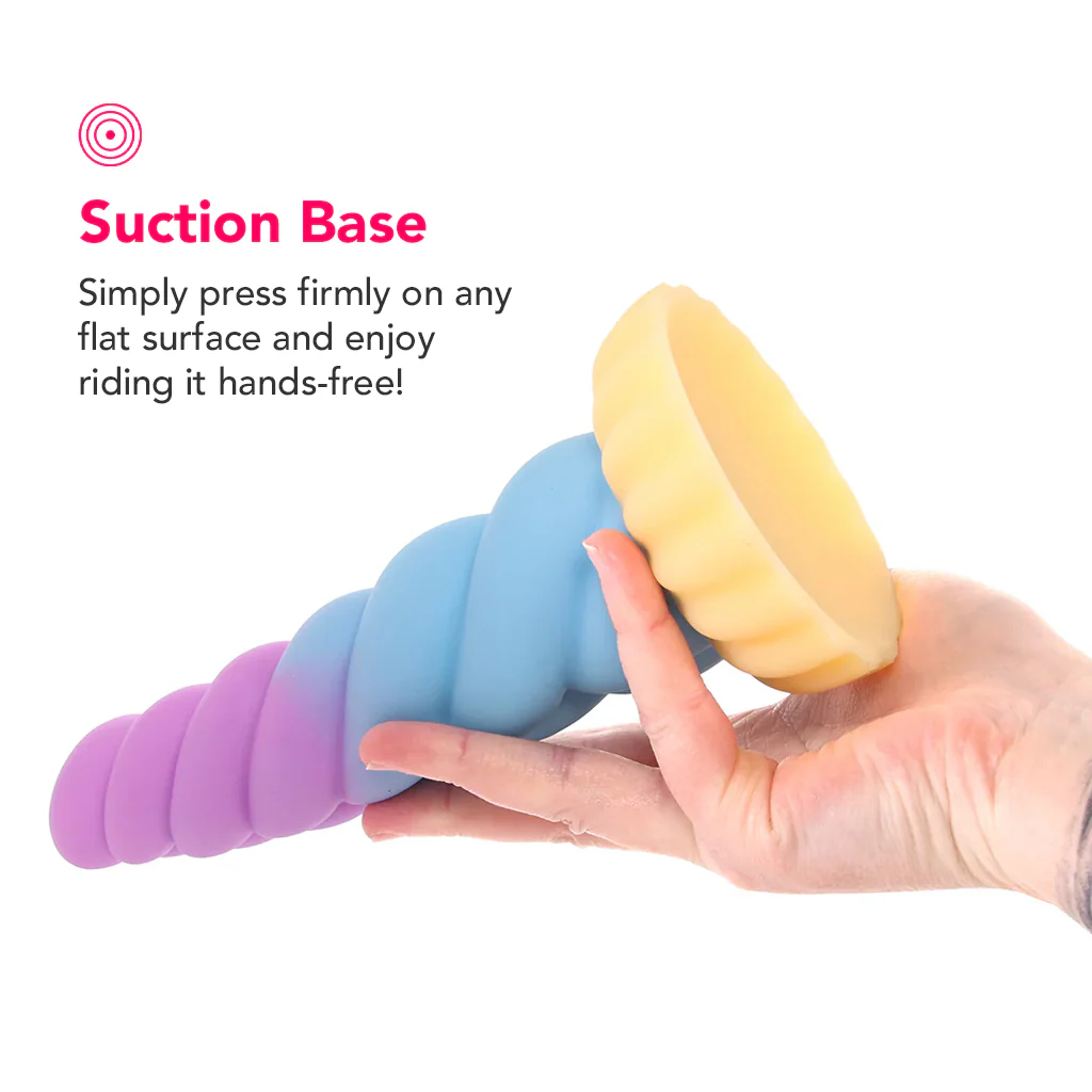 Une corne torsadée pour une stimulation intense avec le dildo Licorne Creature Cocks Mystique.