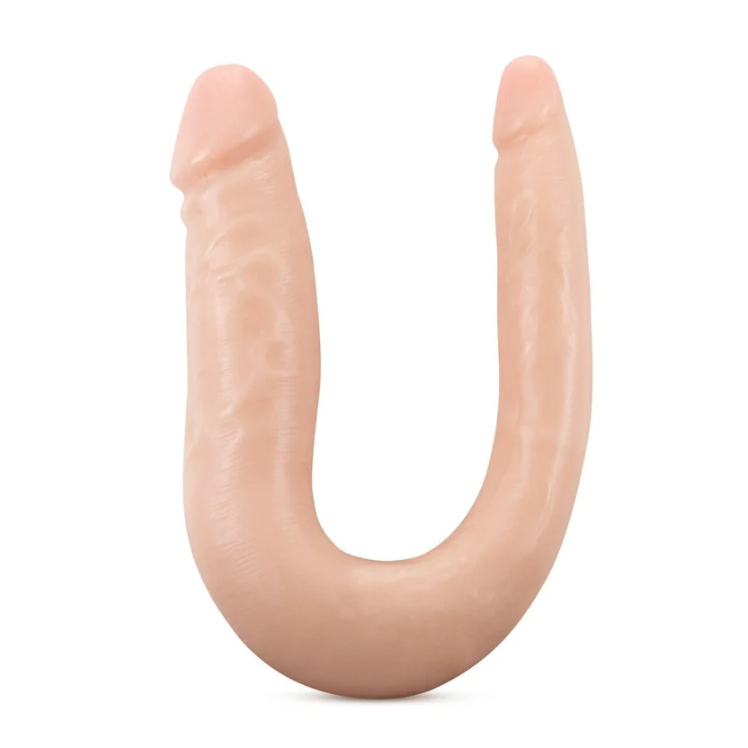 Une forme en U : prise en main facile, contrôle renforcé du Mini Double Dildo Dr. Skin.