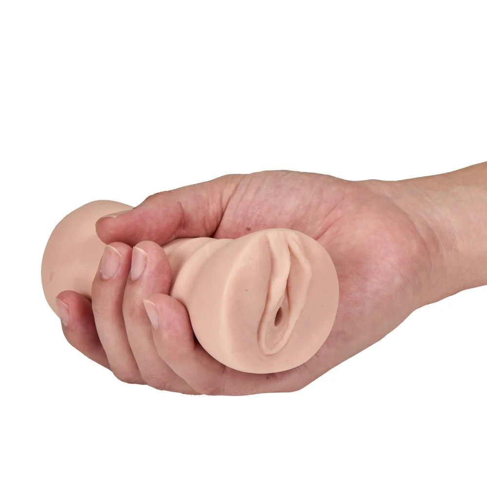 Inside, Rain offers a fitted, ribbed and textured channel.