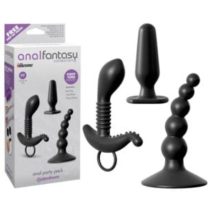 Avec l'ensemble de dildo anal et stimulateur de prostate choisissez entre une sonde effilée, une sonde de prostate parfaitement inclinée et des perles anales intelligemment courbées.