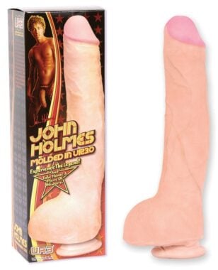 Dildo John Holmes UR3®. Dildo flexible Ultra Realistic 3® soft texture gelatin Sil-A-Gel latex free with antibacterial. Realistic shape, veined with scrotum and sucker. Sculpted from the most famous porn star of them all, John Holmes, the John Holmes Realistic Cock gives you the incredible size and girth of the one and only porn king.